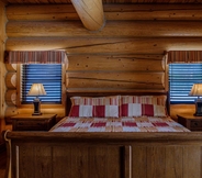 Lain-lain 2 Executive Plus 89 - Luxurious log Home With Private hot tub Pool Sauna and Close to Activities