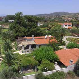 Primary image1Seafront Luxury Villa w 5-en Suite BR BBQ,埃维亚专区飯店