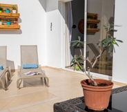 Lainnya 3 Narcissos Nissi Beach Apartment C12