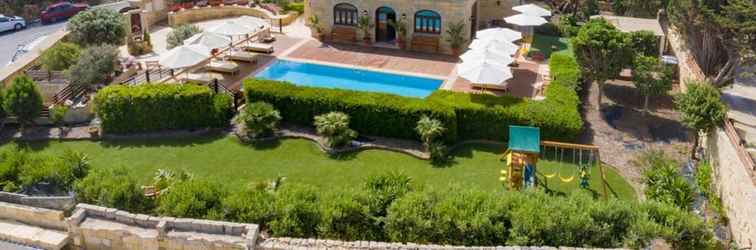 Lain-lain Villa Munqar 3 Bedroom Villa With Private Pool