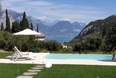 Others Elle Ecoholiday