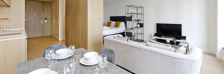 Others Luxury Waterfront Studio in Canary Wharf by Underthedoormat