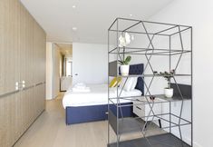 Others 6 Luxury Waterfront Studio in Canary Wharf by Underthedoormat