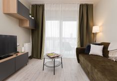 기타 4 Albatross Towers Apartments by Renters