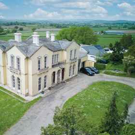 Primary image1Rumwell Park - 8 Bedroom Manor House- Taunton,诺顿菲茨沃伦飯店