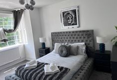 Others 3 Celebratory Home Family/friends Together, hot tub