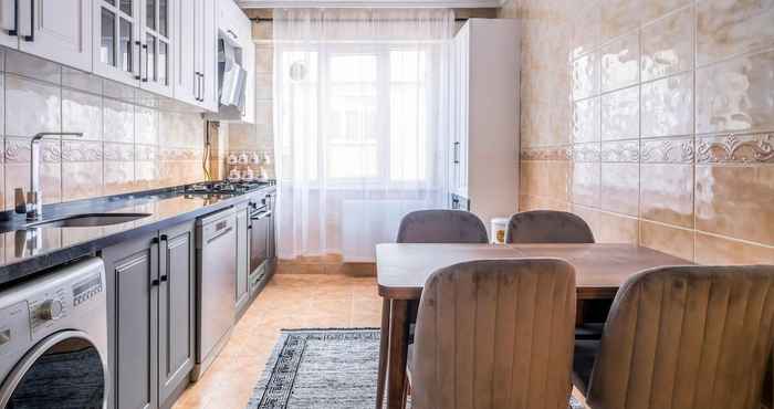 Lain-lain Spacious and Fully Furnished Flat in Bahcelievler