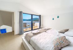 Others 6 The White Collection - Villa Sea