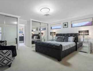 Lain-lain 2 Fantastic 3 BDR Home With Alfresco, BBQ + Parking