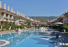 Others 2 SUNSET BEACH CLUB LEBRENTALS