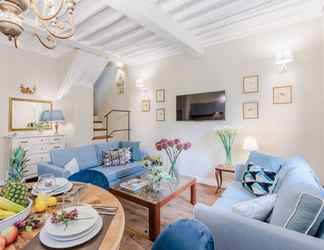 Lain-lain 2 Casa Chiostro a Central 3 Bedrooms Apartment by the Lucca Cathedral