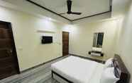 Lain-lain 7 Roomshala 073 Hotel Budget Stays