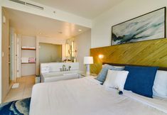 อื่นๆ 5 OneLuxStay at W Residences