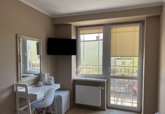 Others 6 Wilczy Zaułek