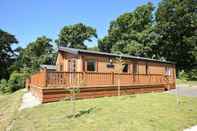 Others Long View Lodge in Roebeck Country Park Sleeps 4