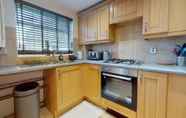 Others 7 Stunning 2-bed Apartment in Grays