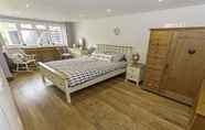 Others 4 Shippenrill Croyde 6 Bedrooms Sleeps 13 Hot Tub
