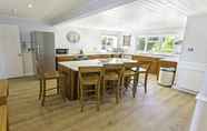 อื่นๆ 7 Ladywell Croyde 6 Bedrooms Sleeps 12 Hot Tub