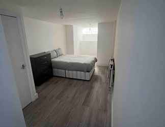 Others 2 Spacious Luxury 2 Bedroom Apartment, Station 1min