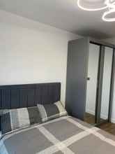 Others 4 Inviting 2-bed Apartment in Grays