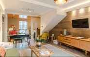 Others 3 Neon Melody - Playful 2 Bedroom by London Bridge