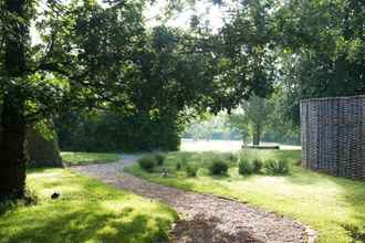 Lainnya 4 Farm Cottage a Cute C16th Cottage a Walk Across the Fields to a Great pub