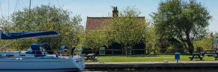 Khác Navigation Cottage on the Historic Sea Lock Overlooking the Nature Reserve