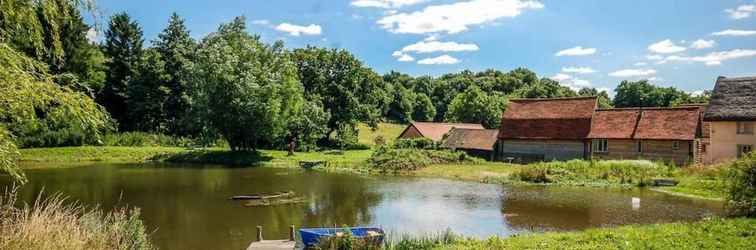 Others Mill Cottage set Beside a Mill Pond in a 70 Acre Nature Reserve Bliss