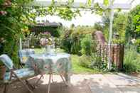 Lainnya Romney a Cosy Victorian Cottage in a Picturesque Suffolk Village