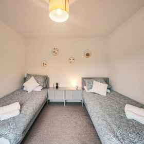 Room 1 Stunning 2-bed House in Sheffield, Millennium Gallery Hotels