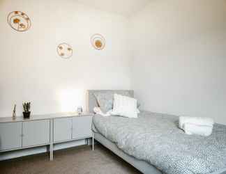 Lainnya 2 Stunning 2-bed House in Sheffield