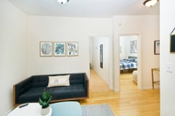 Others 102-1a Best Value 2BR Apt Near Central Park