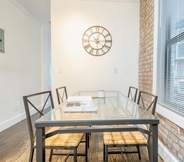 Others 4 109-11 Amazing Best Value Spacious 2br NYC Apt