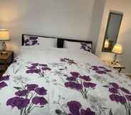 Lainnya 5 Inviting 2-bed House Near Heathrow