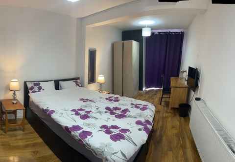 Lainnya Inviting 2-bed House Near Heathrow