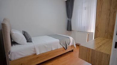 Others 4 Grand Family Home