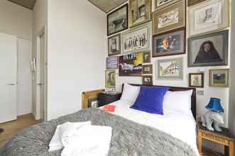 Others 4 Fabulous East London Flat With Rooftop Pool by Underthedoormat