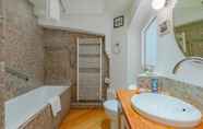 Others 3 Vibrant 2BD Flat - Near London Bridge