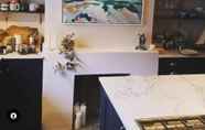 Others 4 Incredible & Quirky 2BD Home With Garden - Hackney