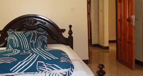 Others 2 Kampala 5-beds, Sleeps 8 With Garden & Parking