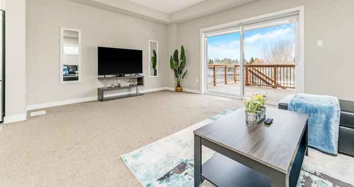 Others Serene 3BR Home - Sun Deck - Near Victoria Park