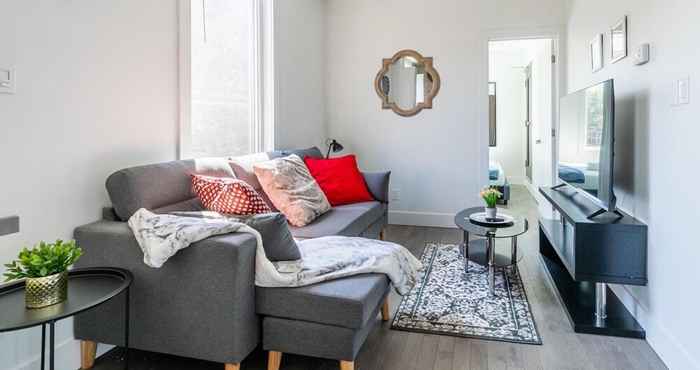 Lain-lain Upscale 2BR Condo - Steps to Leslieville