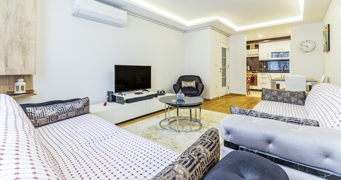 Others Modern and Central Flat Near Seashore and Marmaray