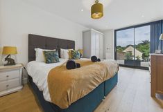 Others 4 Oakwood House