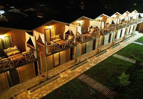 기타 FNM LUXURY BUNGALOVS