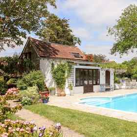 Primary image1Shillings Cottage,The Wellington Cobbler飯店