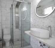 Lain-lain 5 Nikiti Central Suites 2 by Travel Pro Services