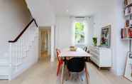 อื่นๆ 2 Kentish Cottage in London