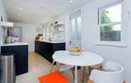 อื่นๆ 6 Kentish Cottage in London