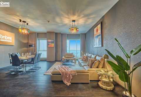 Others 3B Lakepoint Tower 3701 by bnbme homes
